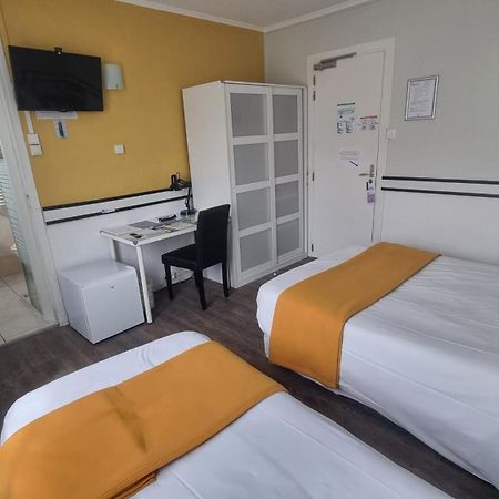 Hotel Du Tricastin Пиерлат Екстериор снимка